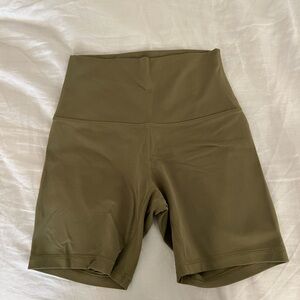 6 inch high rise align shorts